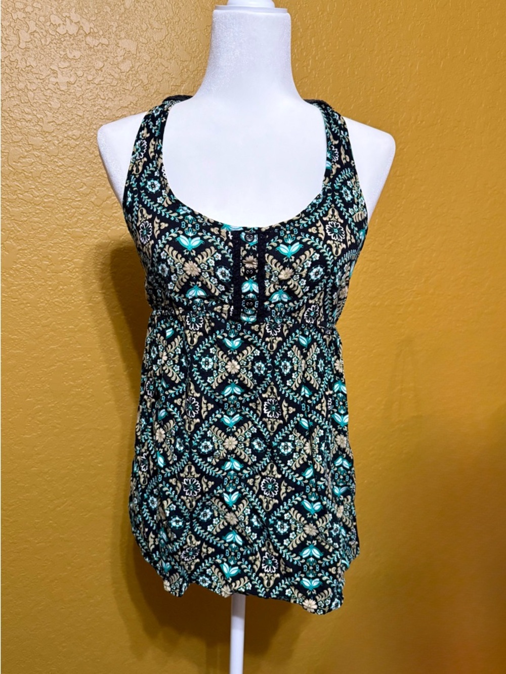 Speechless Boho Crochet Lace Back Empire Waist Tank Top - Large EUC - Picture 3 of 6